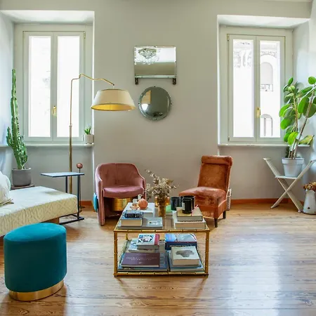 Centro Di Con Terrazzo Meraviglioso アパート *